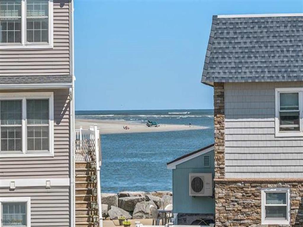 265 SEABREEZE COURT RANCHO VILLAS CONDOS D202 NORTH WILDWOOD